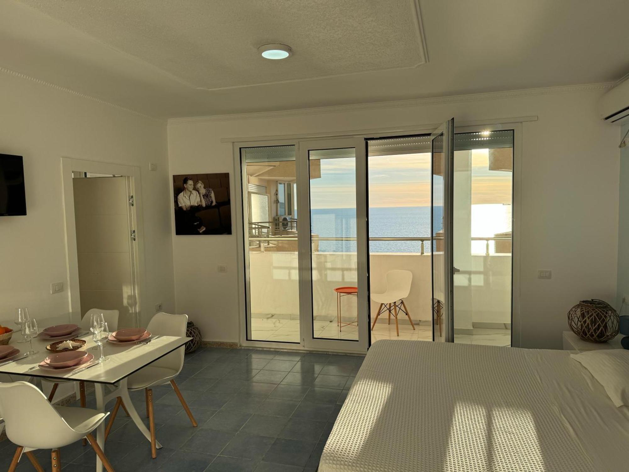 Beach Front Marilyn Durrës Exterior foto